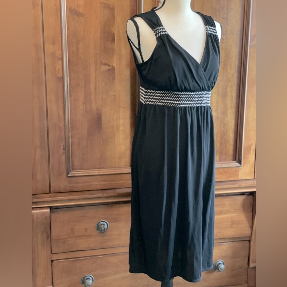New LOFT black easy travel material dress w/white trim